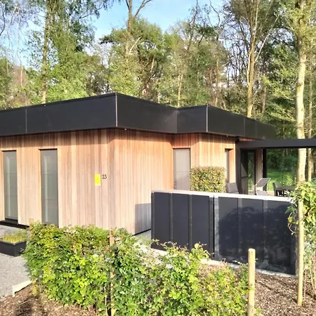 Theressa - Free Wifi En Netflix Holiday home Zutendaal